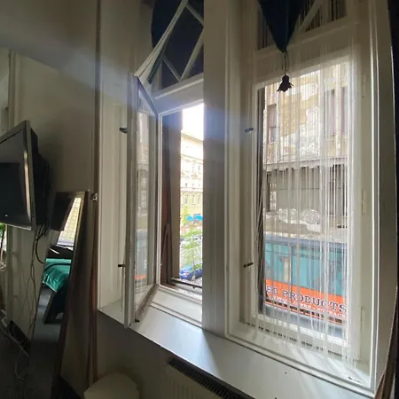 Area 51 Apartment Budapest